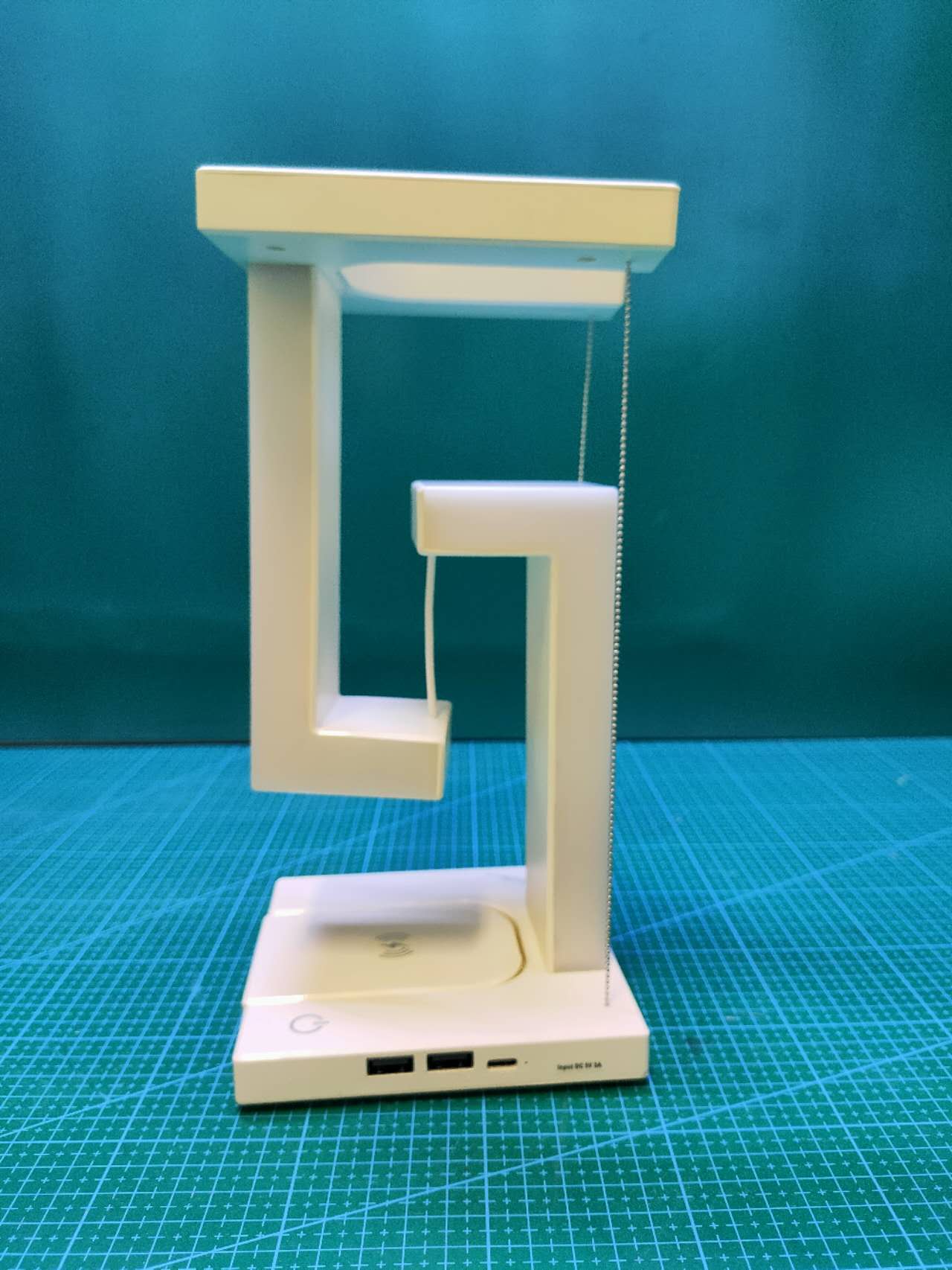 Tensegrity Wireless Charger With Desk Lamp - additional detail photo 7