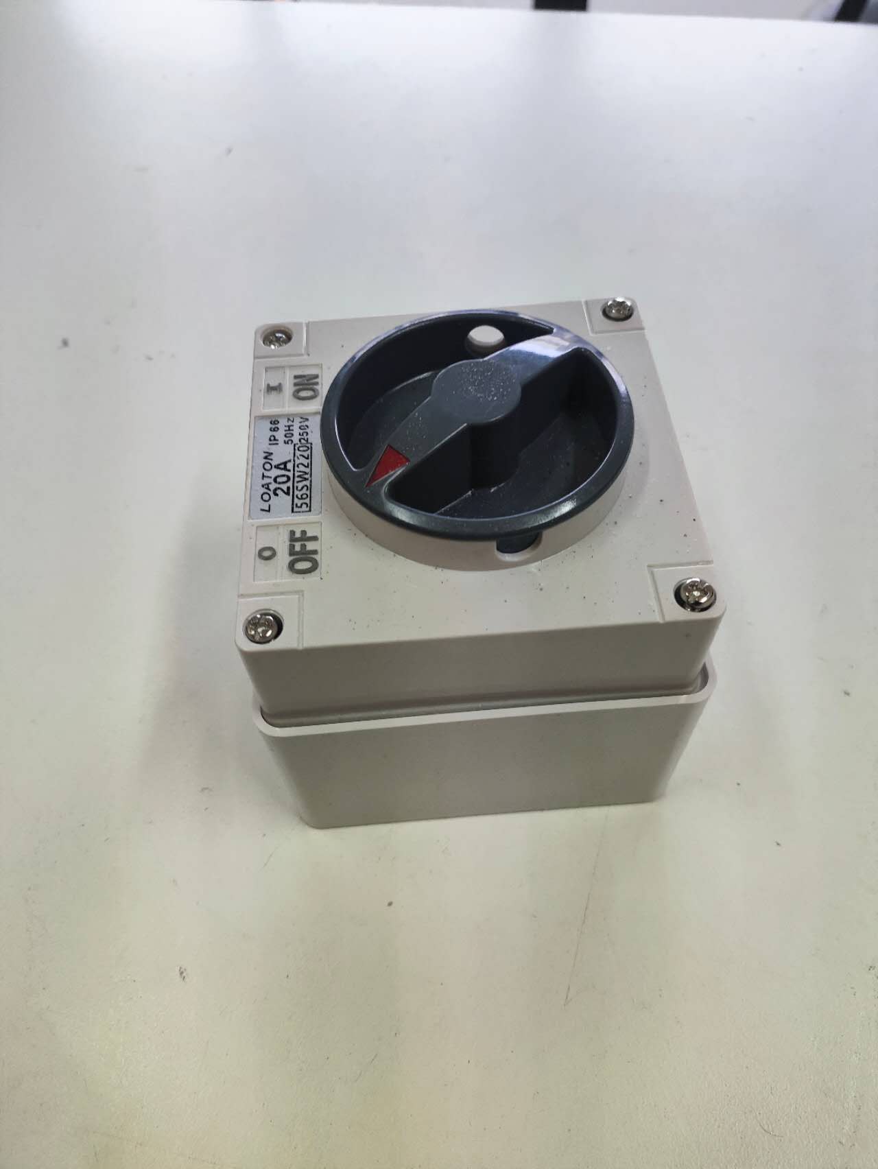56SW 32A 5-Pin 500V Combination Switch / Socket IP66 - ports and accessory detail
