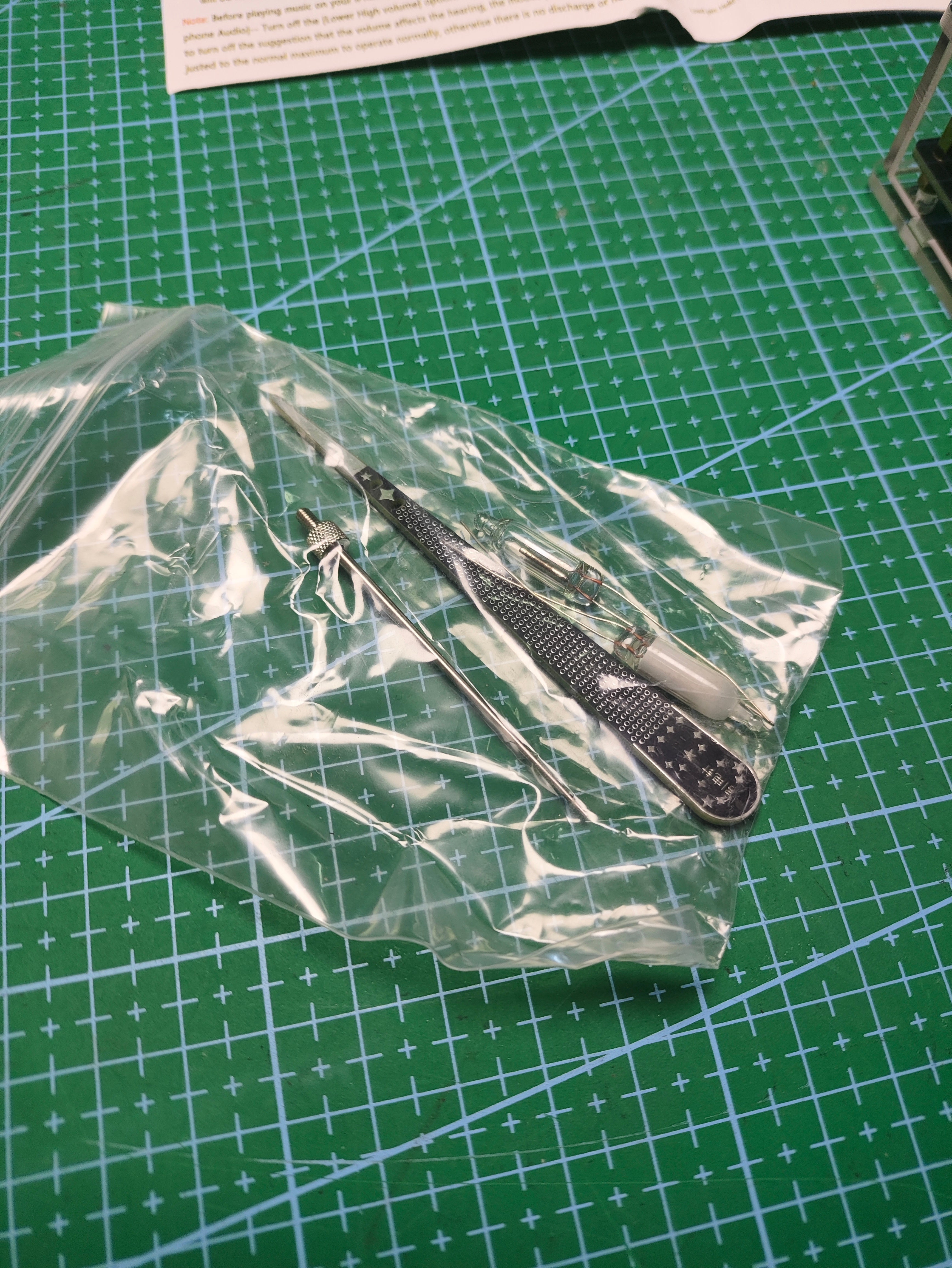 AEPC Desktop Tesla Coil Plasma Experiment Kit 70W - additional detail photo 17
