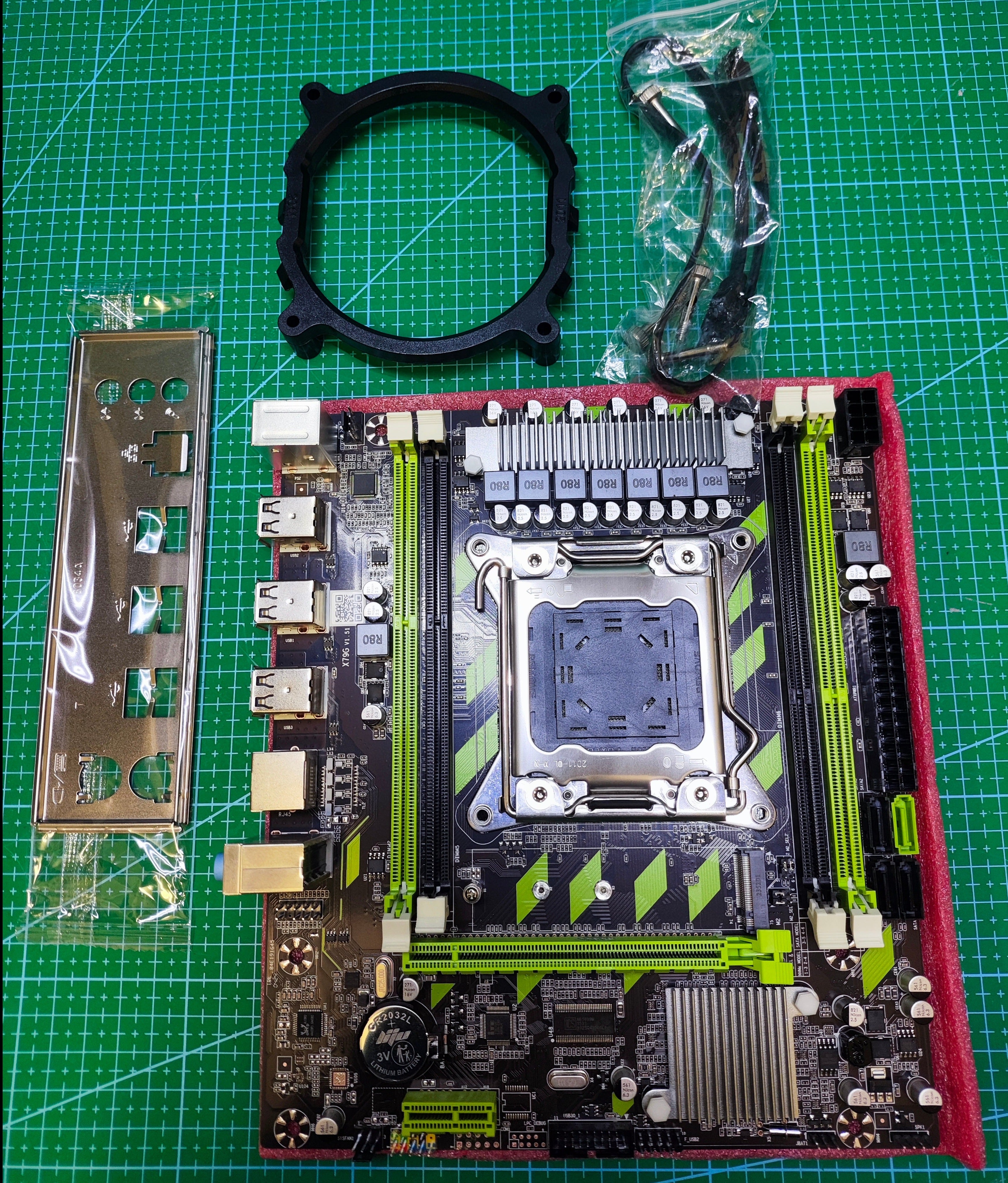 INTEL X79 Motherboard LGA 2011 i7 / XEON - Tested Refurbished Board - rear ports and connector detail
