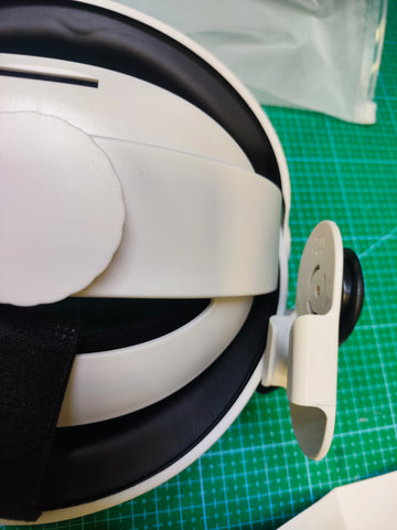 Oculus Quest 3 VR Head Strap - included item or label detail