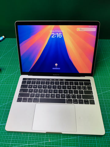 MacBook Pro 13 inch 2019 256GB 8GB RAM Silver A1989 - Used - main part view